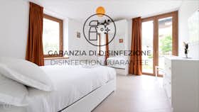 Apartamento para alugar por € 1.136 por mês em Valdisotto, Tiola