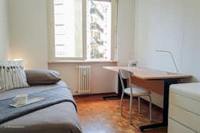 Private room for rent for €501 per month in Trento, Via Gocciadoro