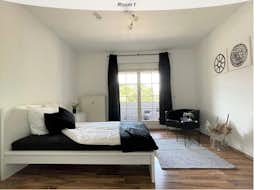 Отдельная комната сдается в аренду за 690 € в месяц в Mannheim, Friedrich-Ebert-Straße