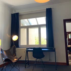 Private room for rent for €550 per month in Etterbeek, Vrijwilligerslaan