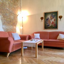 Apartment for rent for HUF 304,693 per month in Budapest, Baross utca