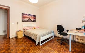 私人房间 正在以 €600 的月租出租，其位于 Rome, Via Salaria