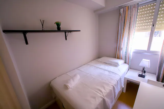Private room in Carrer Sants Just i Pastor, Valencia (1096633) room image 2