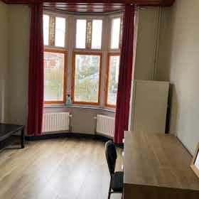 Private room for rent for €545 per month in Uccle, Brugmannlaan