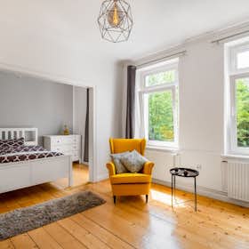 Mieszkanie do wynajęcia za 2399 € miesięcznie w mieście Hamburg, Reeseberg