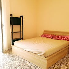 WG-Zimmer for rent for 200 € per month in Catania, Via Plebiscito
