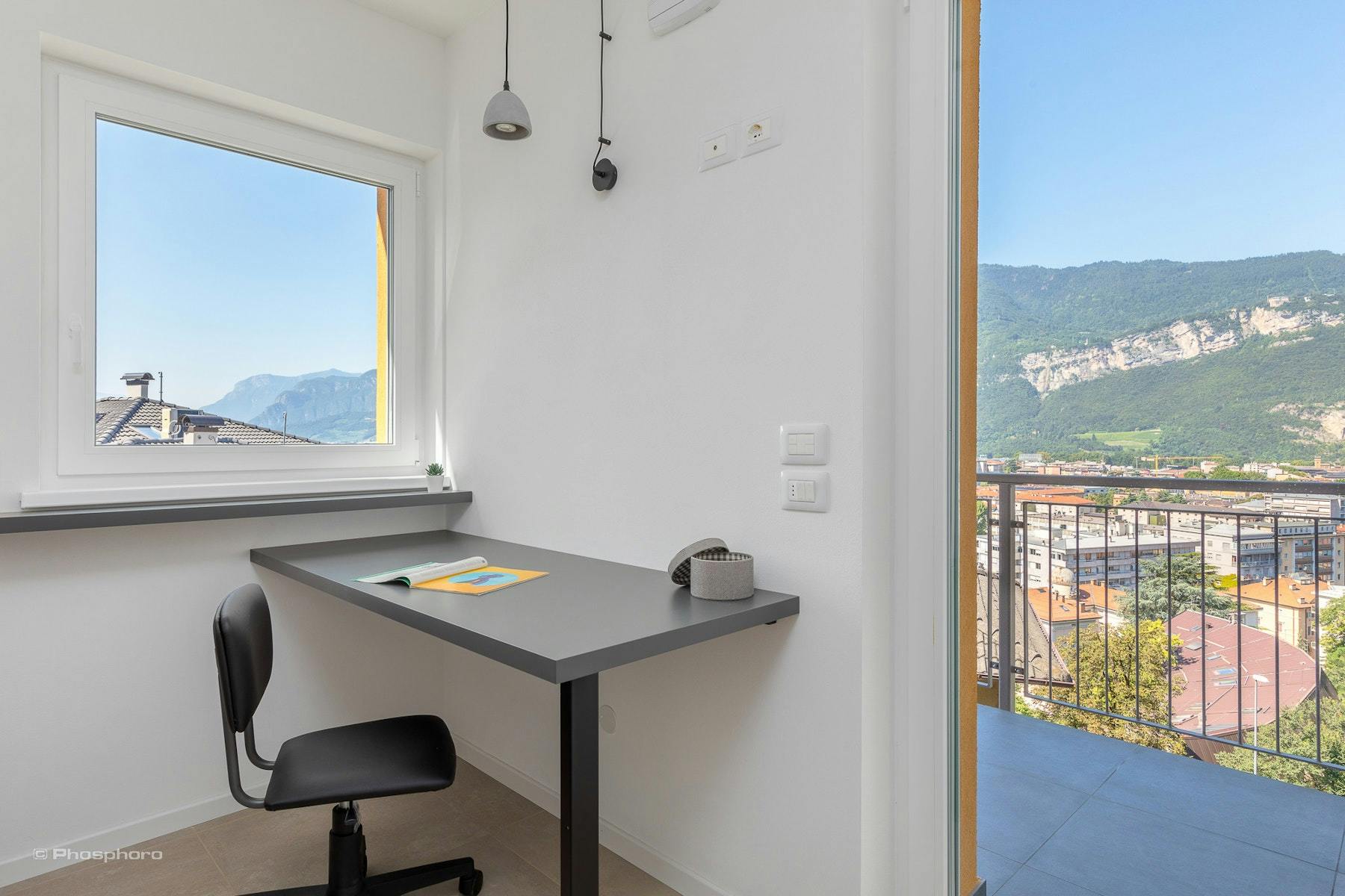Private room in Via Venezia, Trento (1096998) room image 1