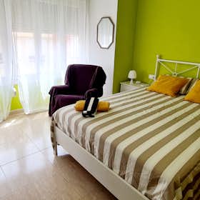 Private room for rent for €280 per month in Alicante, Calle San Carlos
