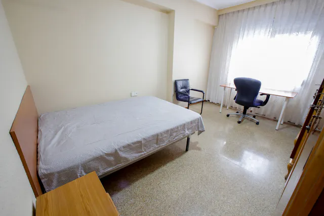 Private room in Calle Campoamor, Valencia (1097320) room image 1