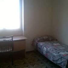 WG-Zimmer for rent for 230 € per month in Naples, Via Cintia