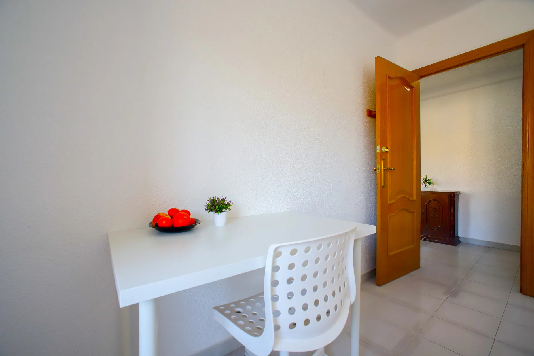 Private room in Calle Lorenzo Palmireno, Valencia (1097461) ROOM 1