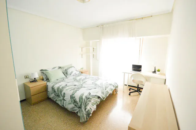 Private room in Carrer Historiadora Sylvia Romeu, Valencia (1097468) room image 2