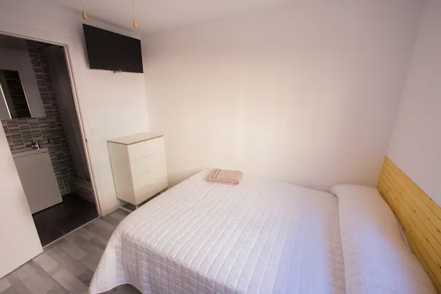 Private room in Carrer de Ramiro de Maeztu, Valencia (1097544) room image 2