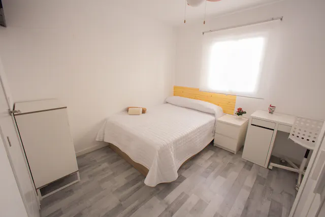 Private room in Carrer de Ramiro de Maeztu, Valencia (1097545) room image 1