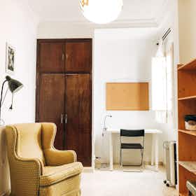 Private room for rent for €330 per month in Sevilla, Calle Garci Pérez
