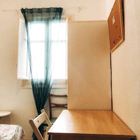 Private room for rent for €265 per month in Sevilla, Calle Garci Pérez