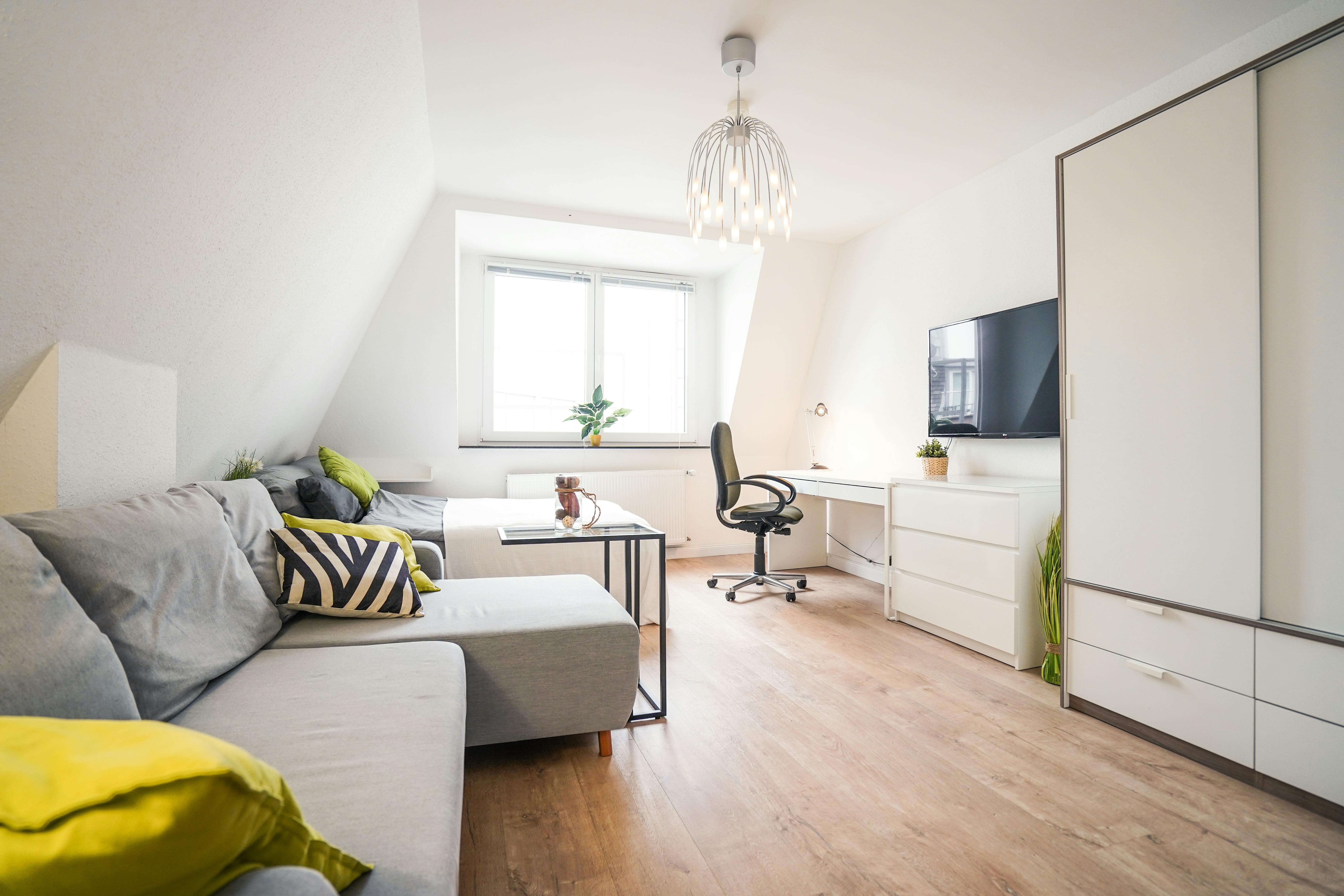 Apartment for rent for €1,295 per month in Köln, Schillingstraße