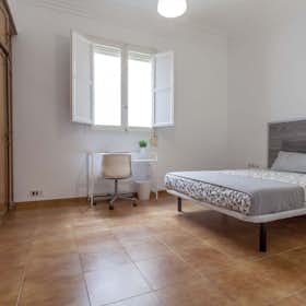Private room for rent for €440 per month in Valencia, Calle San Martín