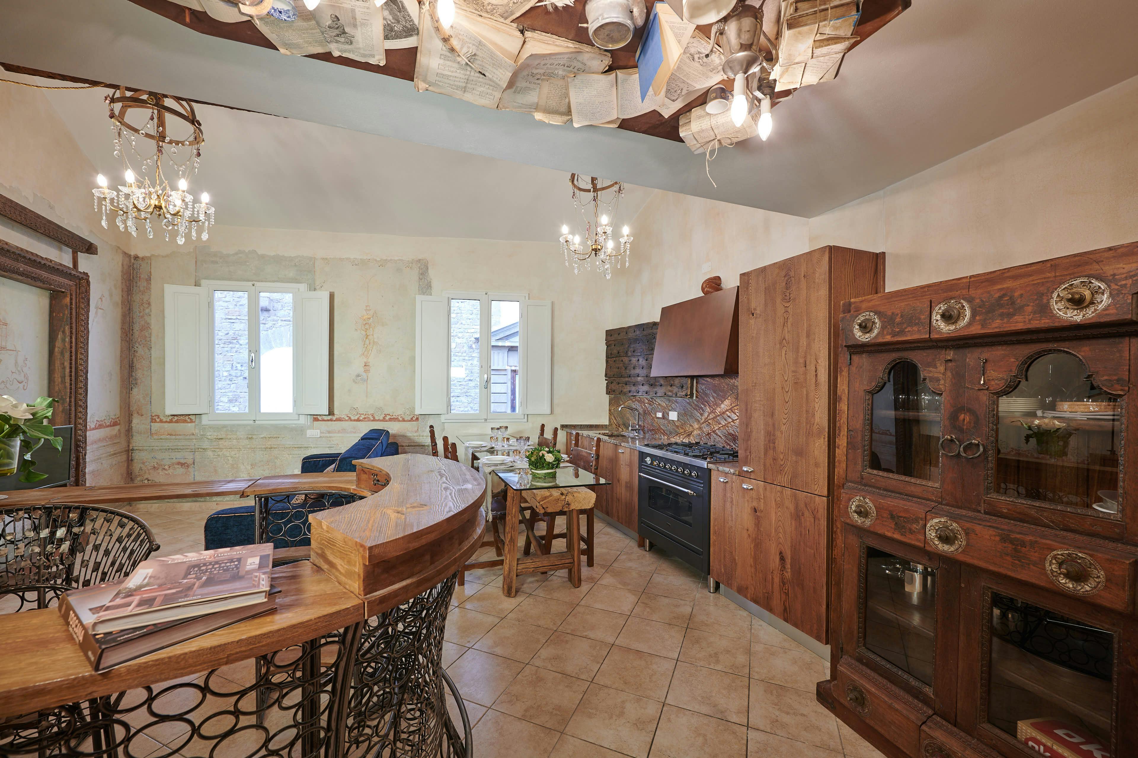 4-Bedroom Apartment in Via dei Leoni, Florence (1098315) ROOM