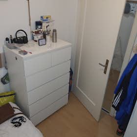 Privé kamer for rent for € 410 per month in Leinfelden-Echterdingen, Leinfelder Straße