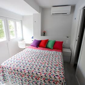 Private room for rent for €415 per month in Valencia, Carrer Crevillent