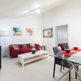 Wohnung zu mieten für 1.060 € pro Monat in Madrid, Calle del Conde de Romanones