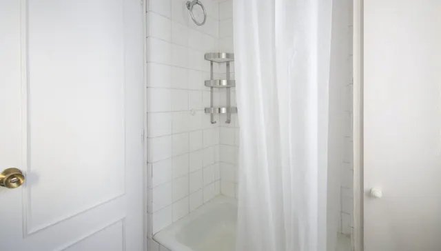 Private room in Calle de Mauricio Legendre, Madrid (1099477) room image 10