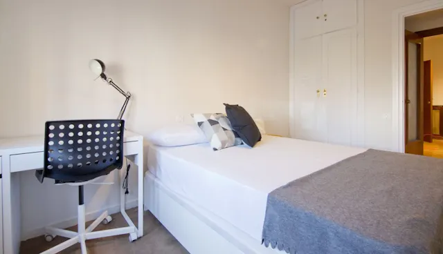 Private room in Calle de Mauricio Legendre, Madrid (1099485) room image 2