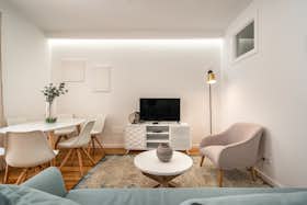 Apartment for rent for €2,535 per month in Lisbon, Rua Filipe da Mata