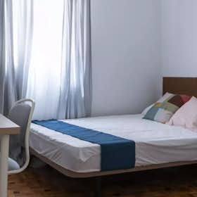 Private room for rent for €475 per month in Valencia, Plaça de Sant Agustí