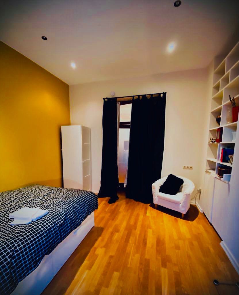 Apartment Woluwe-Saint-Lambert, 1 bed, 30m² — photo 1