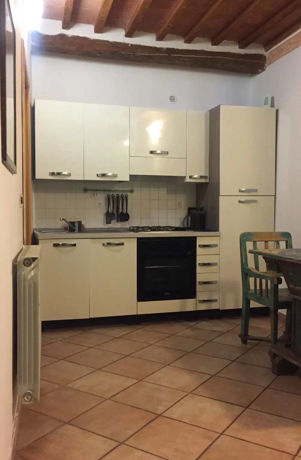 1-Bedroom Apartment in Vicolo del Forcone, Siena 3