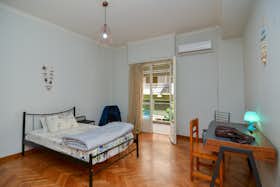Private room for rent for €280 per month in Athens, Ithakis