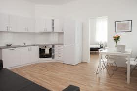 Apartment for rent for €1,399 per month in Vienna, Wilhelminenstraße