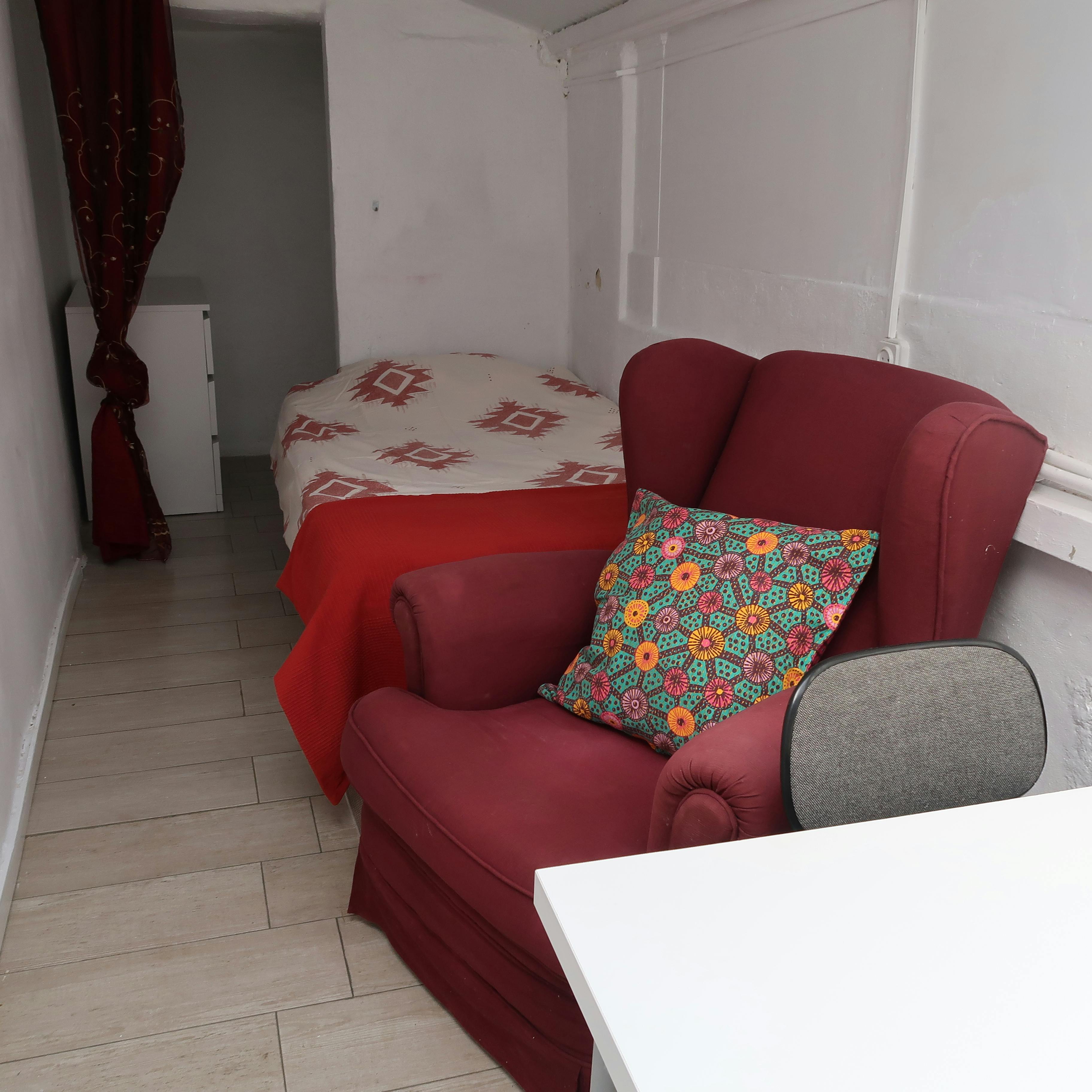 Studio para alugar por € 340 por mês em Lisbon, Travessa de Dona Estefânia