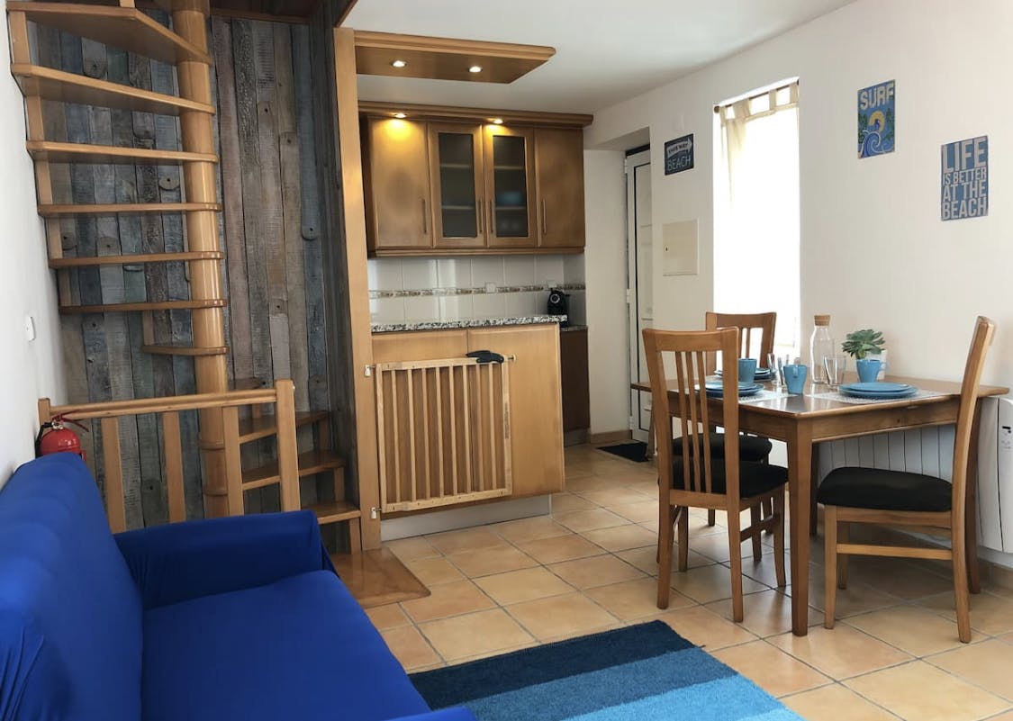 Casă de închiriat pentru 500 EUR pe lună în Nazaré, Rua Casal das Figueiras