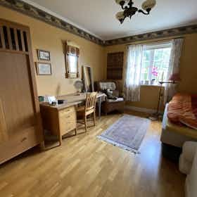 Stanza privata in affitto a 386 € al mese a Kullavik, Ekebacksvägen