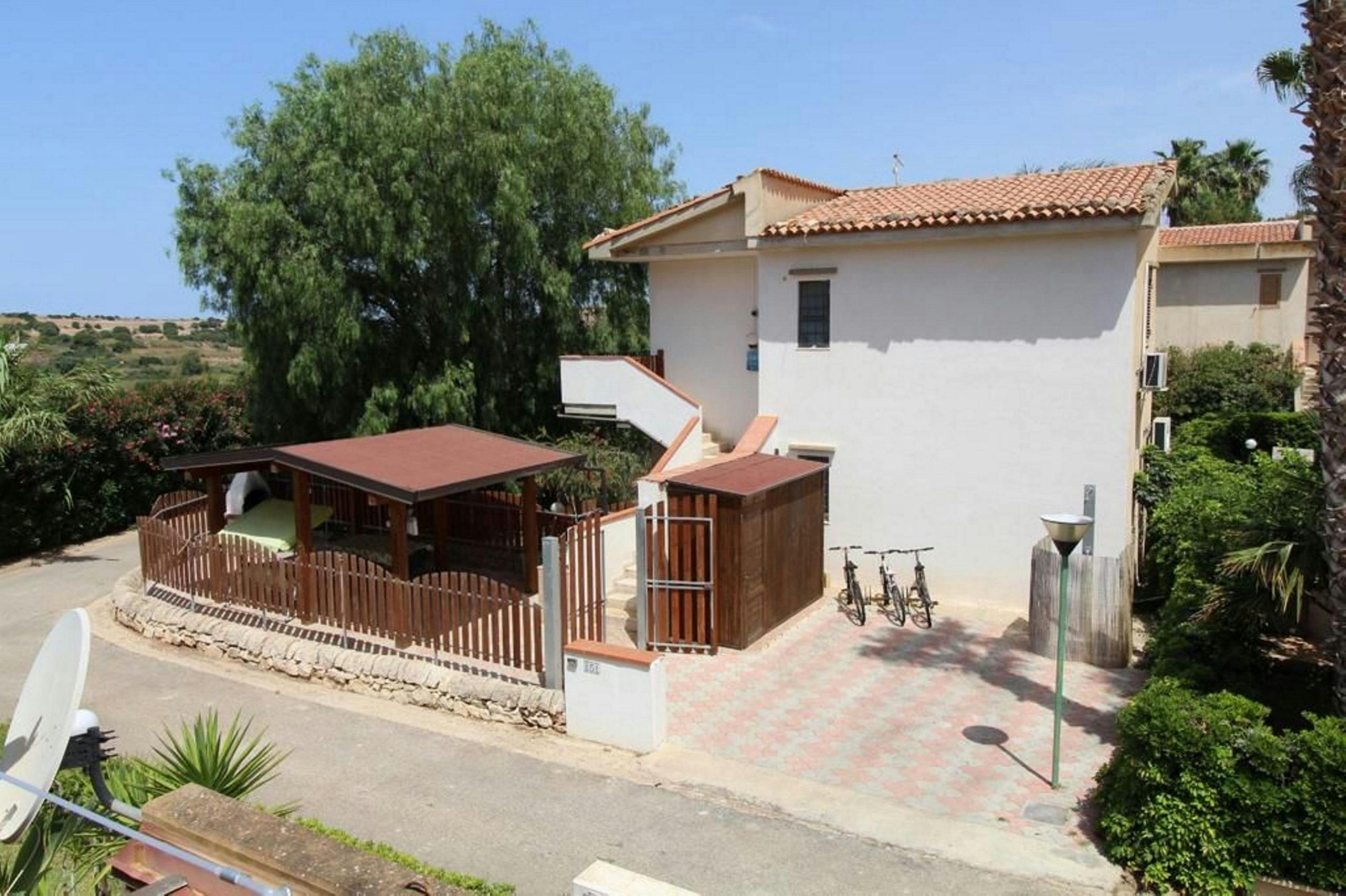 Apartment for rent for €400 per month in Ragusa, SP105