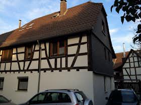 Apartment for rent for €1,050 per month in Frankfurt am Main, Heugasse