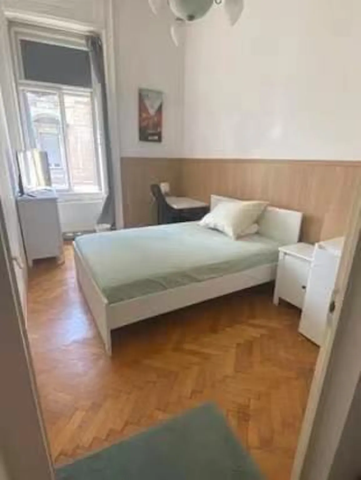 Baross tér, Budapest preview