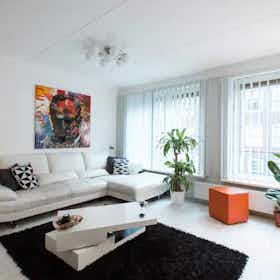 Appartement à louer pour 2 300 €/mois à Amsterdam, Bataviastraat