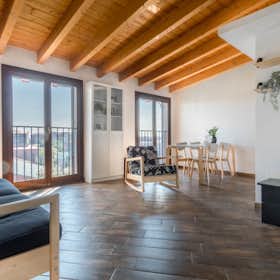 Apartment for rent for €1,650 per month in Milan, Via Giovanni Pezzotti