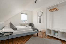 Apartamento en alquiler por 2200 € al mes en Niestetal, Haunküppelstraße