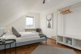 Appartement à louer pour 2 200 €/mois à Niestetal, Haunküppelstraße