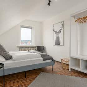 Apartament de închiriat pentru 2.200 EUR pe lună în Niestetal, Haunküppelstraße