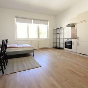 Lägenhet att hyra för 720 € i månaden i Vienna, Gellertgasse