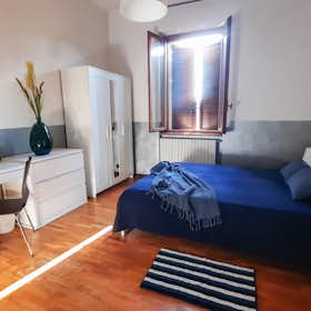 Cameră privată de închiriat pentru 530 EUR pe lună în Bergamo, Via Gianbattista Moroni