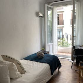Private room for rent for €620 per month in Madrid, Calle de Arrieta