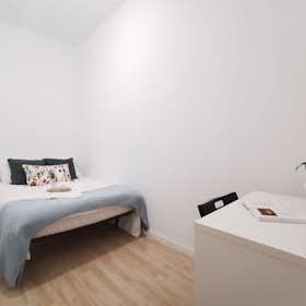 Приватна кімната за оренду для 460 EUR на місяць у Madrid, Calle de Preciados