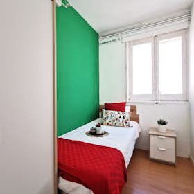 Private room for rent for €520 per month in Madrid, Calle de Redondilla